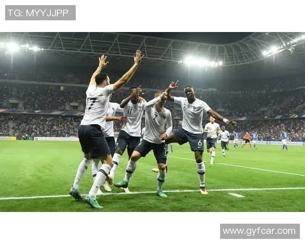 2025年全球足球球星最新排名揭晓 引领足坛风潮的超级球员们